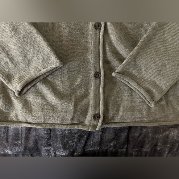 Olive green knitted Croft and Barrow cardigan NWT - Picture 3 of 7